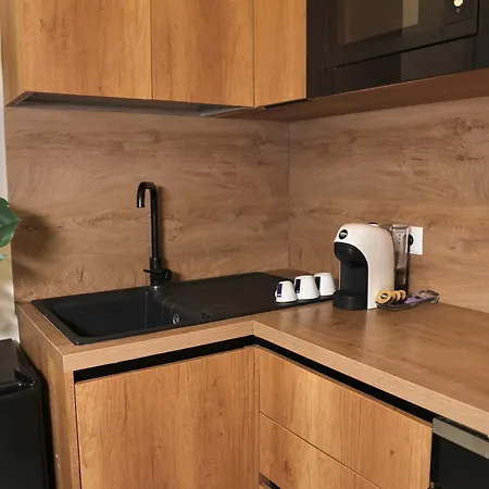 Luxe Living - Kompleksi Kontakt Magnet Apartment