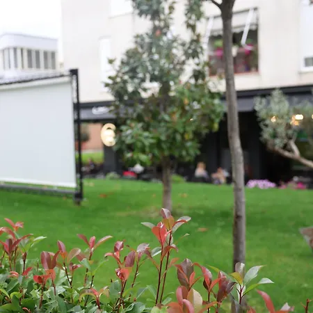 Luxe Living - Kompleksi Kontakt Magnet Apartment